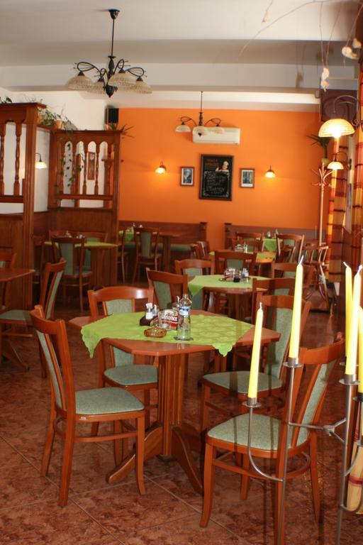Pension-Restaurace Lugano Hřensko Zewnętrze zdjęcie